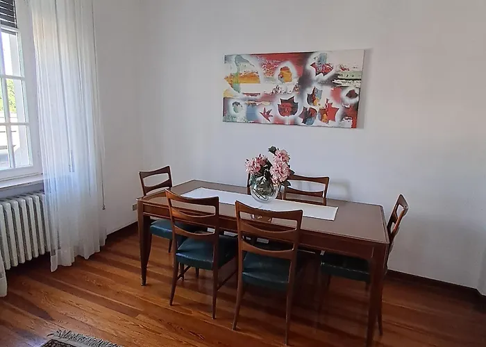 Il Cortile Dei Cipressi - Large Caravate