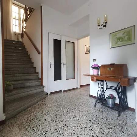 Il Cortile Dei Cipressi - Caravate Large Apartment