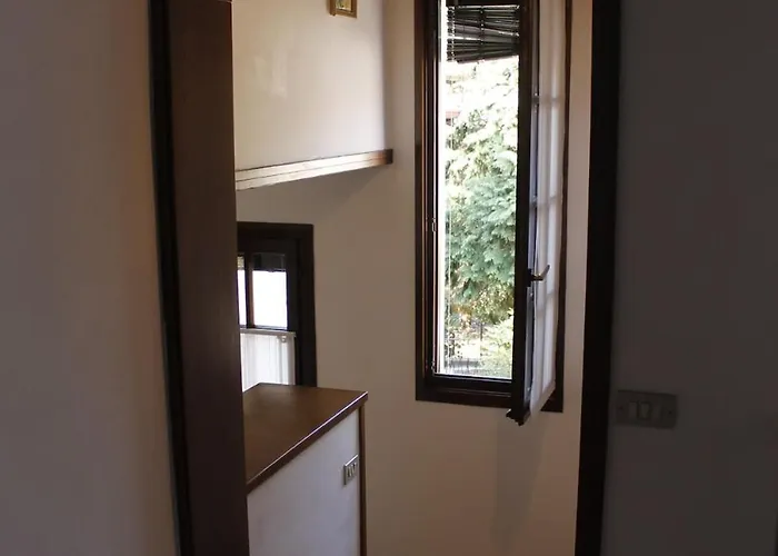 Il Cortile Dei Cipressi - Large 아파트 Caravate