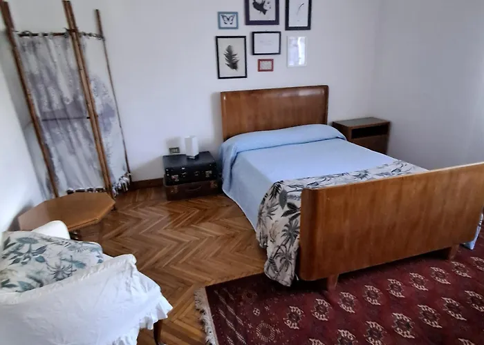 Il Cortile Dei Cipressi - Large *