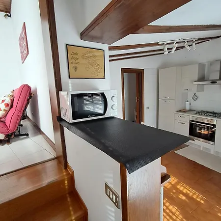 Il Cortile Dei Cipressi - Large